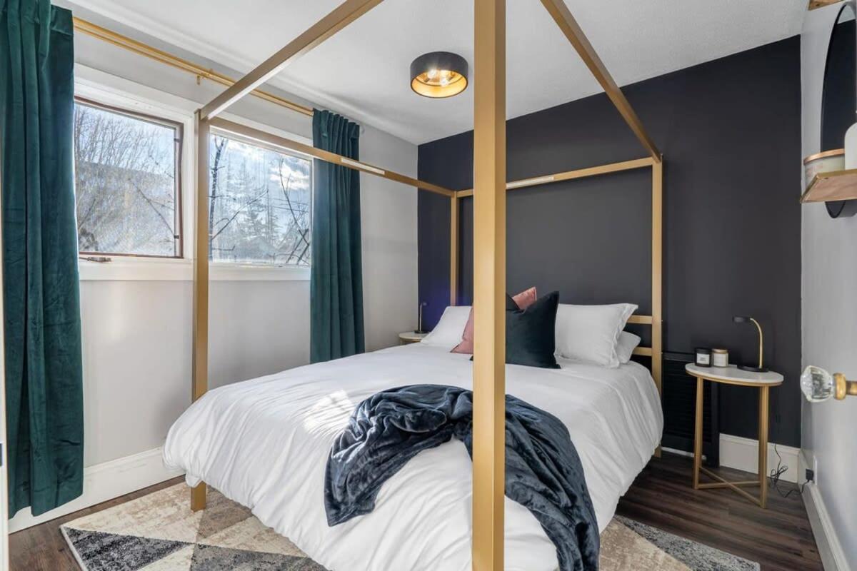 The Icon I Sleep 4 I Heritage House I 55 Roku Tv 크랜브룩 외부 사진